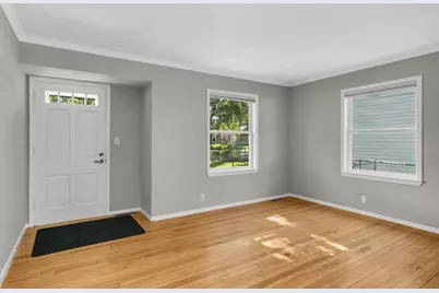 2704 Georgia Avenue S, Saint Louis Park, MN 55426 - Photo 2