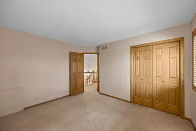 8941 Hunters Trail, Woodbury, MN 55125 - Photo 16