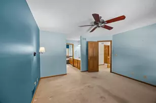 8941 Hunters Trail, Woodbury, MN 55125 - Photo 10