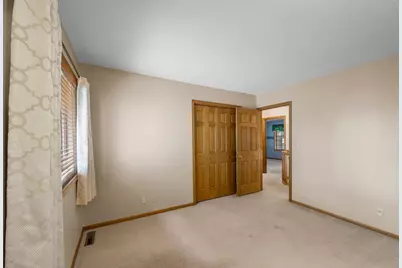 8941 Hunters Trail, Woodbury, MN 55125 - Photo 14