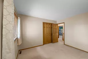 8941 Hunters Trail, Woodbury, MN 55125 - Photo 14