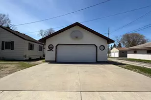 920 13th Ave, International Falls, MN 56649 - Photo 6