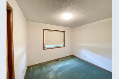 208 Broad Street S, Comfrey, MN 56019 - Photo 20