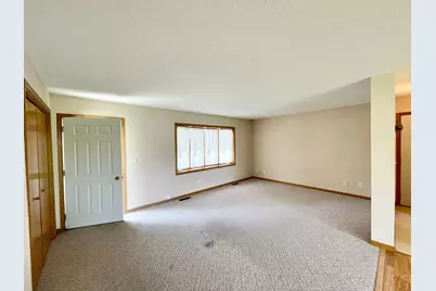 208 Broad Street S, Comfrey, MN 56019 - Photo 12