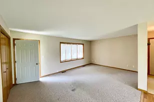 208 Broad Street S, Comfrey, MN 56019 - Photo 12