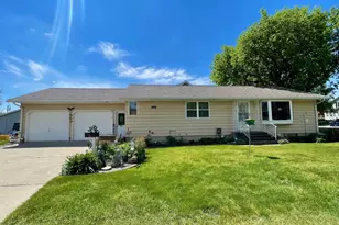 115 W Lincoln St, Springfield, MN 56087 - Photo 1