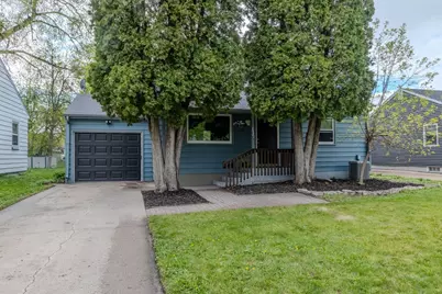 1521 13 1/2 Street S, Fargo,  58103 - Photo 2