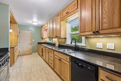 3613 Robin Lane, Hopkins, MN 55305 - Photo 4