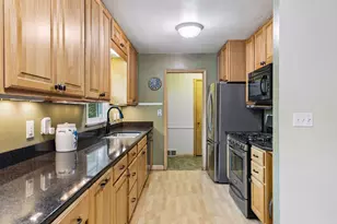 3613 Robin Ln, Hopkins, MN 55305 - Photo 6