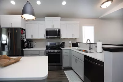 1719 67th Avenue S, Fargo, ND 58104 - Photo 6
