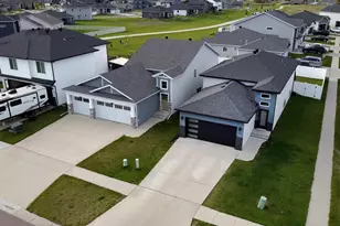 1719 67th Ave S, Fargo, ND 58104 - Photo 32