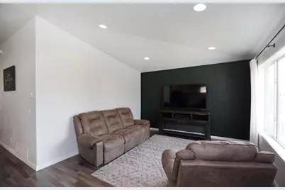 1719 67th Avenue S, Fargo, ND 58104 - Photo 12