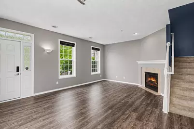 2171 Shamrock Place, Chaska, MN 55318 - Photo 4