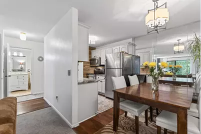 215 Barry Avenue S #216, Wayzata, MN 55391 - Photo 8