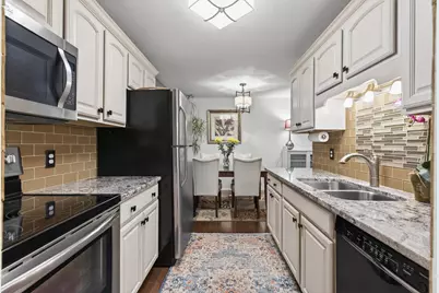 215 Barry Avenue S #216, Wayzata, MN 55391 - Photo 6