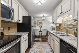 215 Barry Ave S, Wayzata, MN 55391 - Photo 6