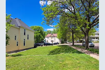 696 Sims Avenue, Saint Paul, MN 55106 - Photo 2