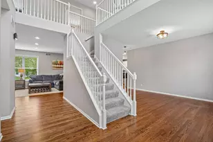 2908 Hilltop Dr, Chaska, MN 55318 - Photo 4