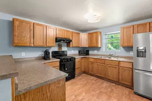 915 3rd Ave NW, Faribault, MN 55021 - Photo 10