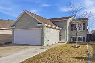 2126 59th Ave S, Fargo, ND 58104 - Photo 2