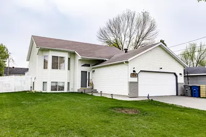 1116 18th Street N, Moorhead, MN 56560 - Photo 2