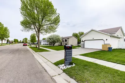 1116 18th Street N, Moorhead, MN 56560 - Photo 4