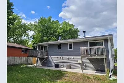 3101 81st Avenue N, Brooklyn Park, MN 55443 - Photo 2