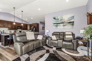 3403 Iris Dr, Eau Claire, WI 54703 - Photo 16