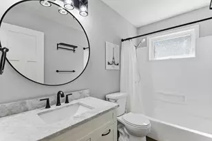 879 Iowa Ave W, Saint Paul, MN 55117 - Photo 16