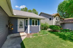 879 Iowa Ave W, Saint Paul, MN 55117 - Photo 4