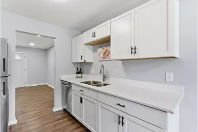 879 Iowa Avenue W, Saint Paul, MN 55117 - Photo 12