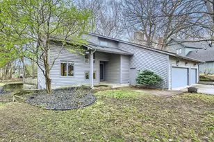 4315 Harbor Ln N, Plymouth, MN 55446 - Photo 2