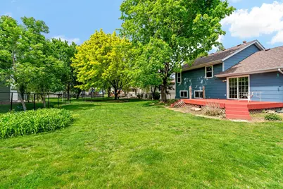 979 Pointe Way, Eagan, MN 55123 - Photo 4