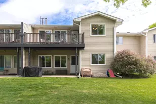 1420 Hilo Ave N, Oakdale, MN 55128 - Photo 18