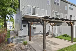 911 7th St N, Fargo, ND 58102 - Photo 28