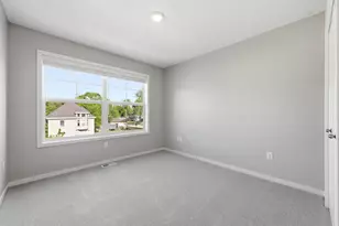 911 7th St N, Fargo, ND 58102 - Photo 22