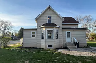 402 St Paul Ave S, Thief River Falls, MN 56701 - Photo 36