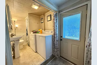 402 Saint Paul Avenue S, Thief River Falls, MN 56701 - Photo 14