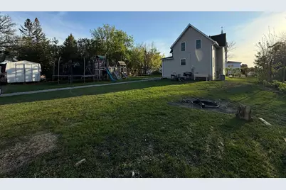 402 Saint Paul Avenue S, Thief River Falls, MN 56701 - Photo 40
