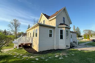 402 St Paul Ave S, Thief River Falls, MN 56701 - Photo 42