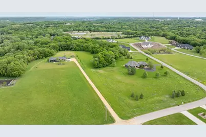 275 Summerfield Trail, Mankato, MN 56001 - Photo 2