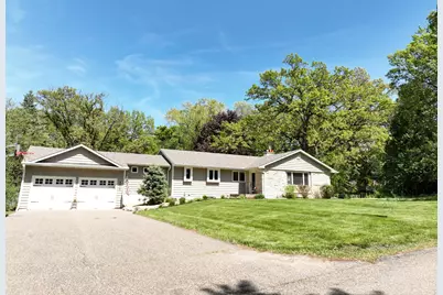 4713 Fairhills Road W, Minnetonka, MN 55345 - Photo 2
