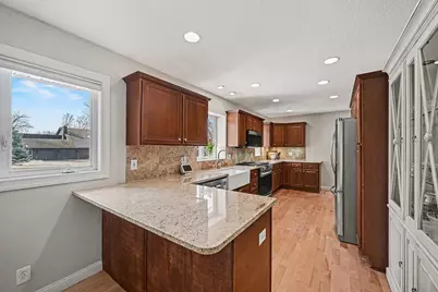 4713 Fairhills Road W, Minnetonka, MN 55345 - Photo 14