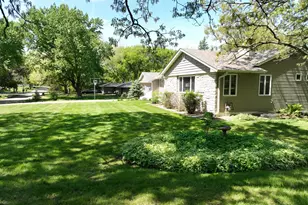 4713 Fairhills Rd W, Minnetonka, MN 55345 - Photo 62
