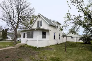 619 14 St NW, Bemidji, MN 56601 - Photo 1