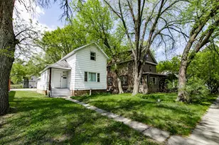 601 10th St S, Fargo,  58103 - Photo 4