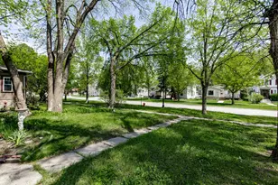 601 10th St S, Fargo,  58103 - Photo 6