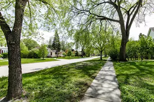 601 10th St S, Fargo,  58103 - Photo 8