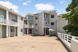 1390 Carling Dr, Saint Paul, MN 55108 - Photo 38
