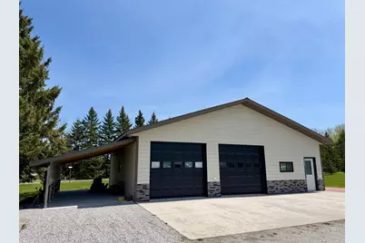 752 Hallberg Street SW, Warroad, MN 56763 - Photo 2